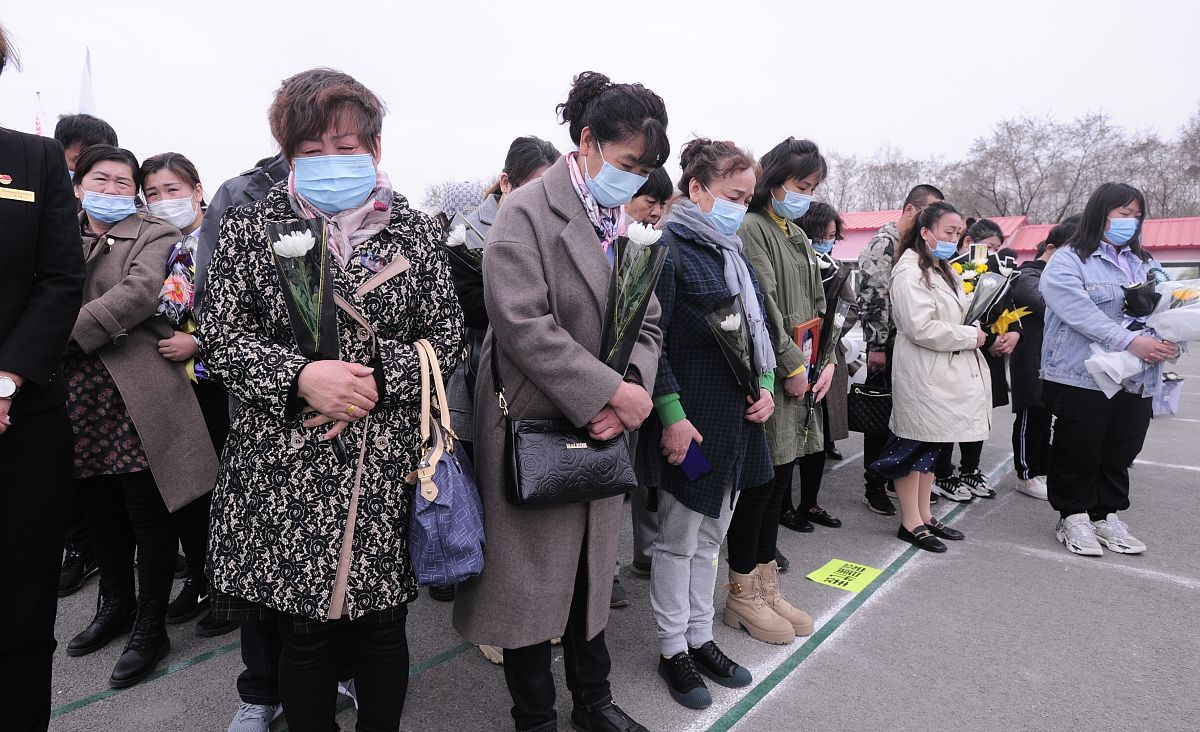 随机生成几段网民对于器官捐献和遗体捐献的评价