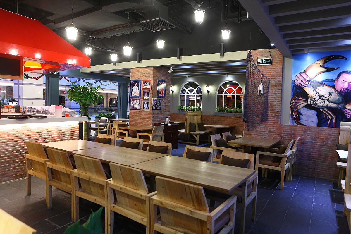 以【冒菜店大概需要投资多少钱】为题写一篇600字的文章并分为三个段落每个段落需要一个小标题