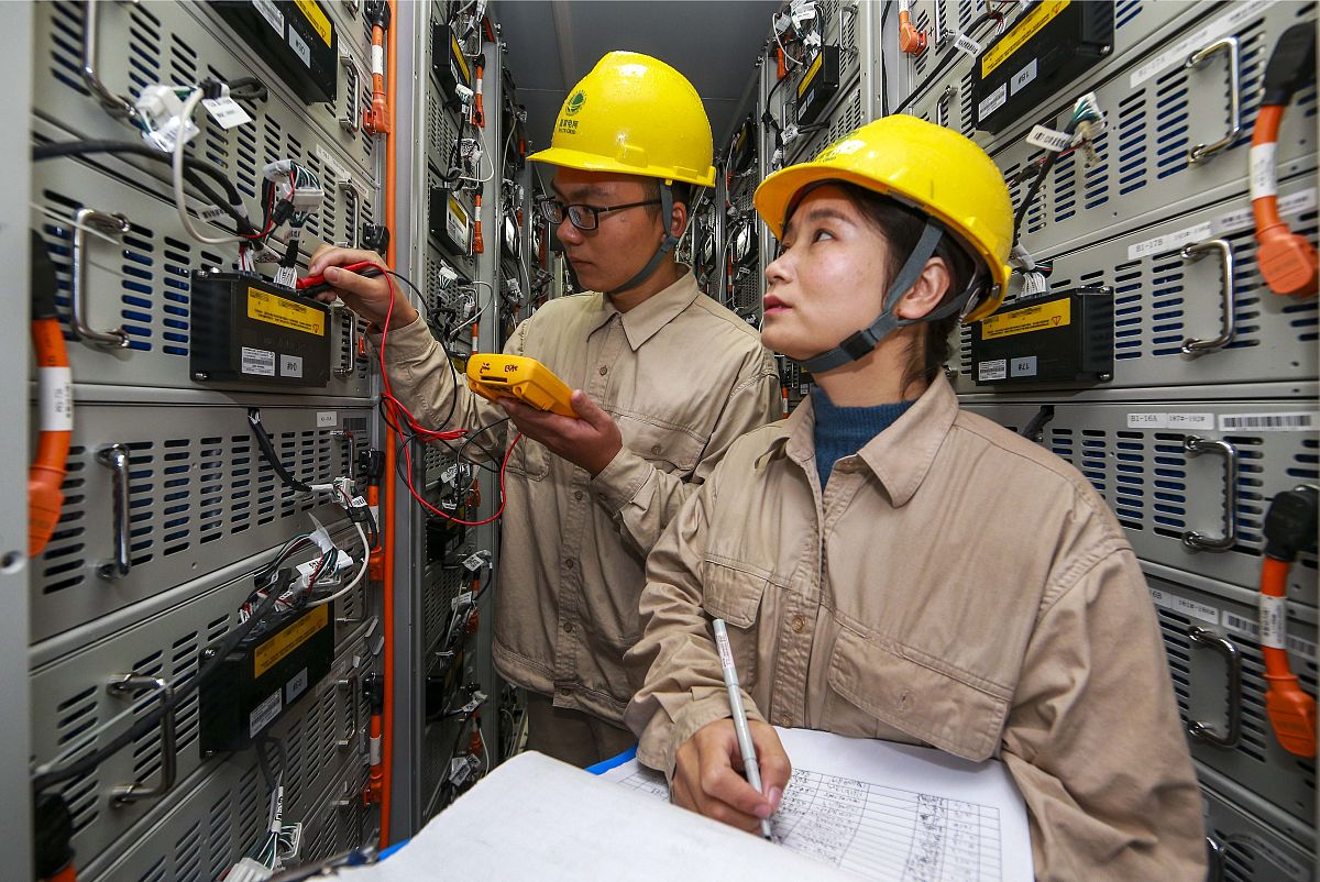 成都建筑职业中专学校建筑水电设备安装与运维专业课程详解