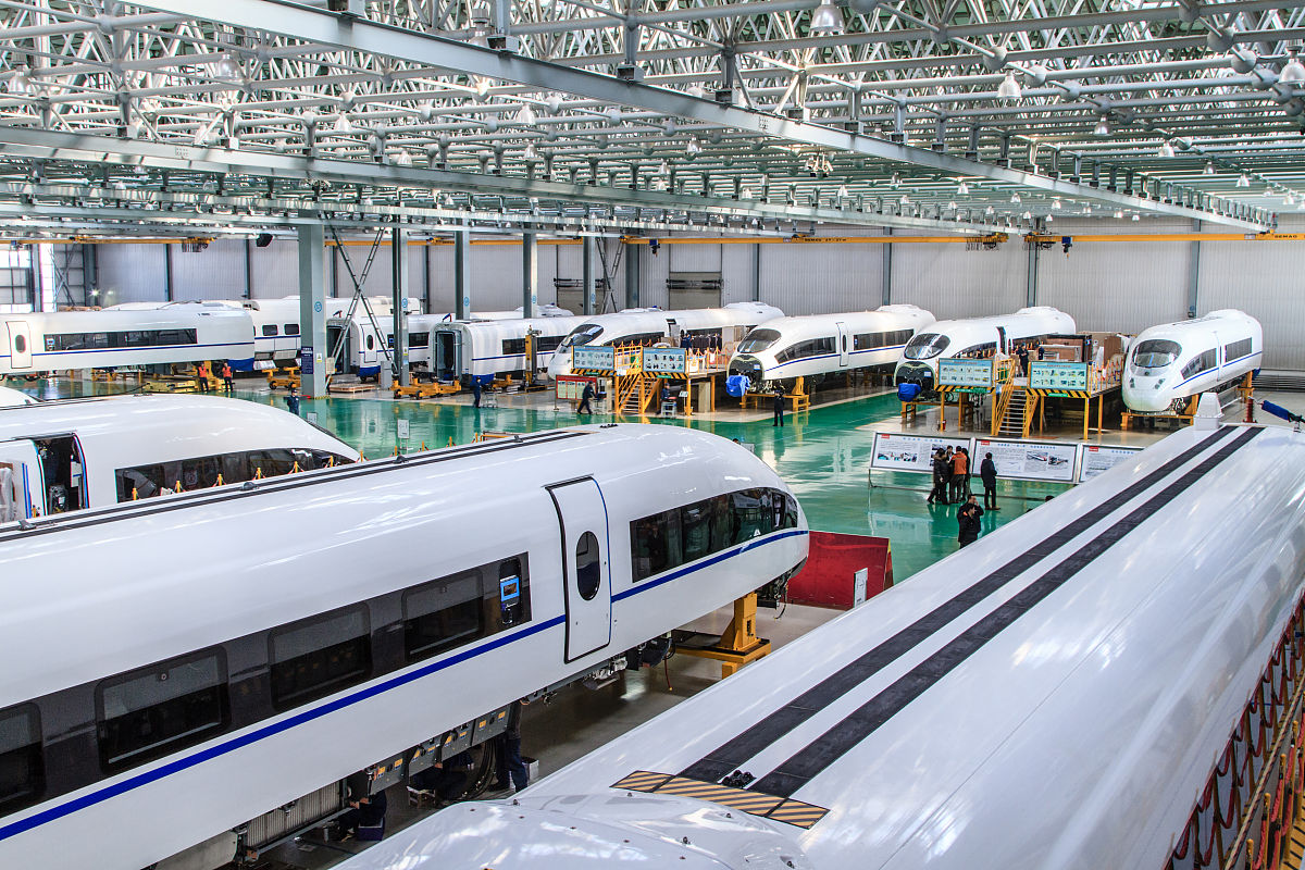 高铁学校哪个专业就业前景好？热门专业推荐及就业分析