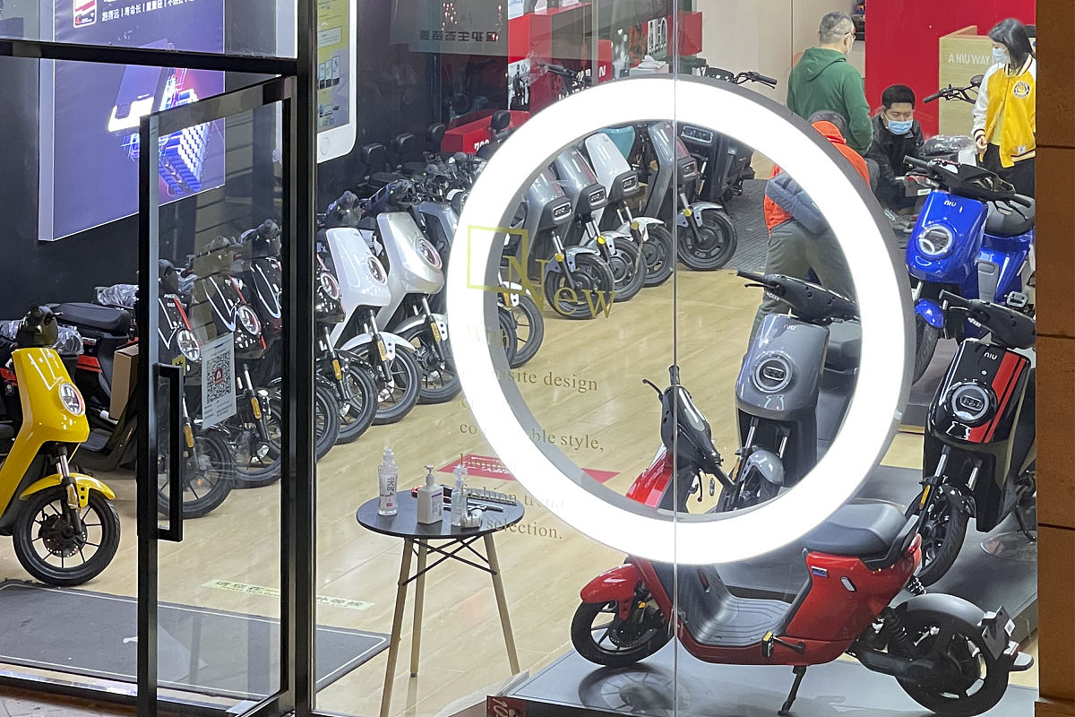 比如小牛的电动自行车