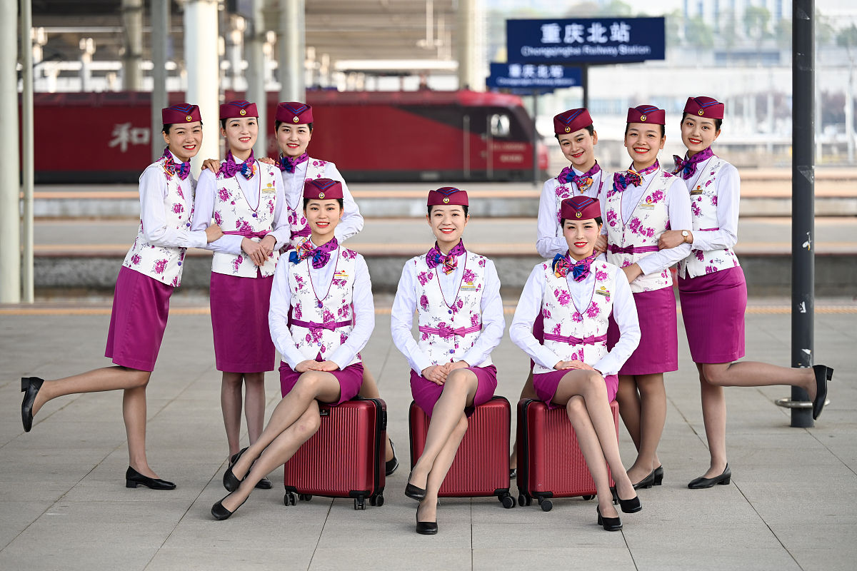 湖北生物科技职业学院五年制大专有高铁乘务专业吗