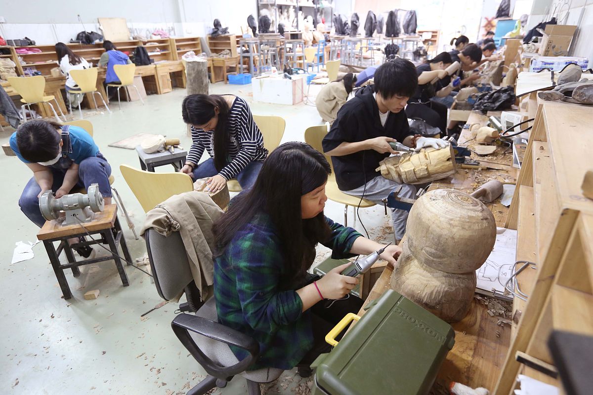 工艺美术高考班就业前景