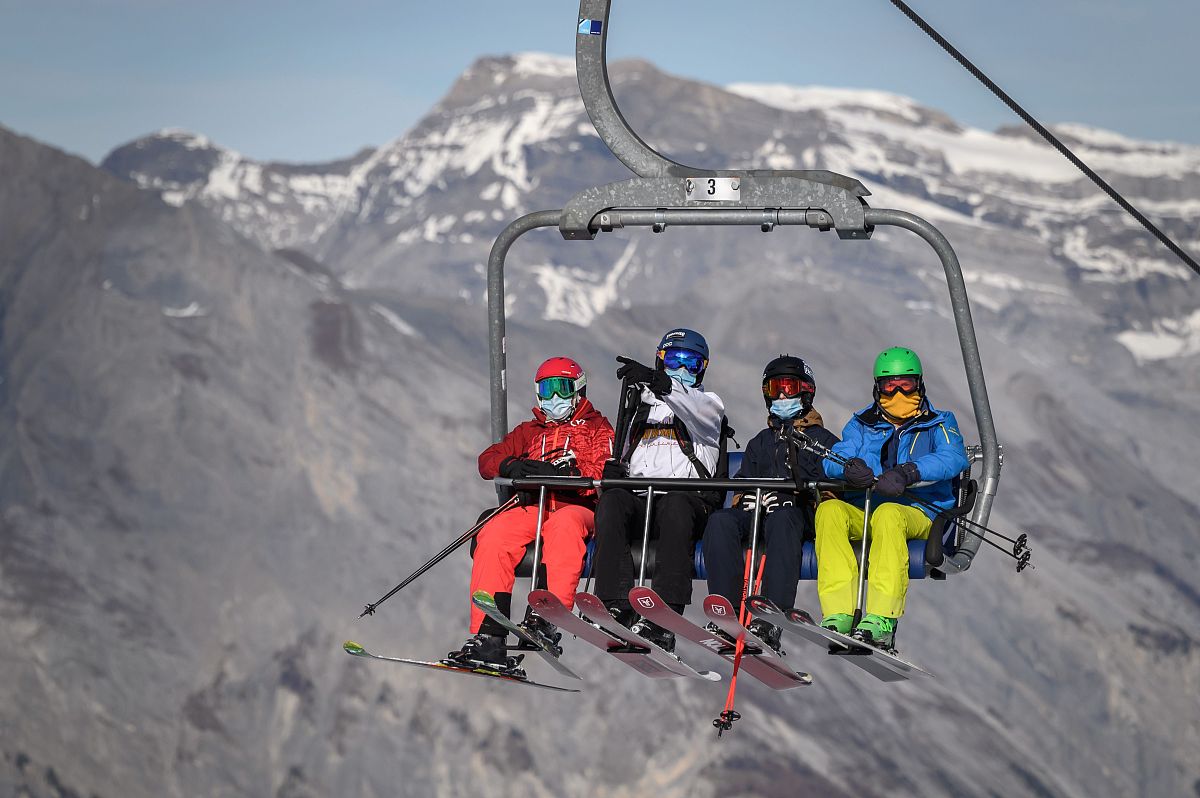 标题：寻找春天 写一篇800字文小学作文