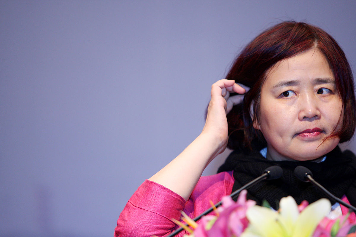 现实的人理论：经济学研究生的科研新视角