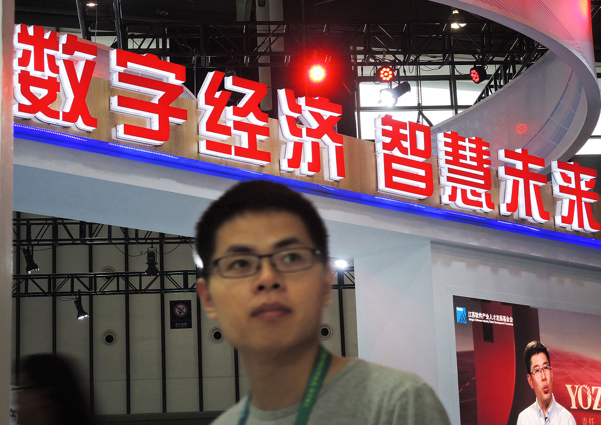 湖南应用技术学院中职部受欢迎专业推荐：汽车维修、电子商务、美容美发、烹饪