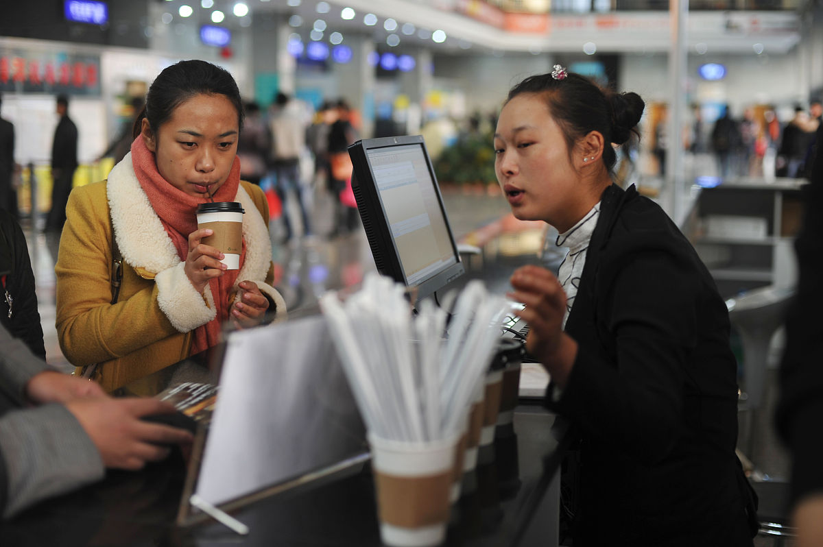我一个星期只有星期六和星期天有时间去肯德基兼职两天打工的时间总共有20小时我要做几个星期才能赚到2000元