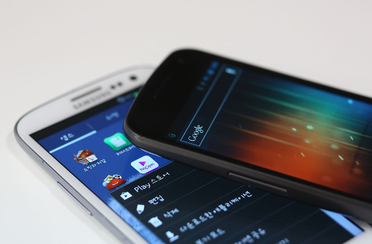 samsung z flip3 可以更新到android 什么版本