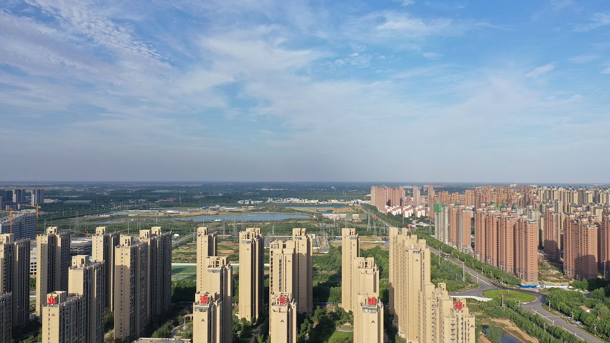 2019年5月20日,河南许昌,航拍蓝天白云下的中原经济区核心城市许昌.