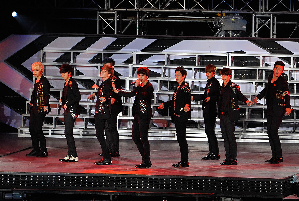2012年8月20日讯,首尔,当地时间8月18日,sm娱乐经纪公司举行smtown li