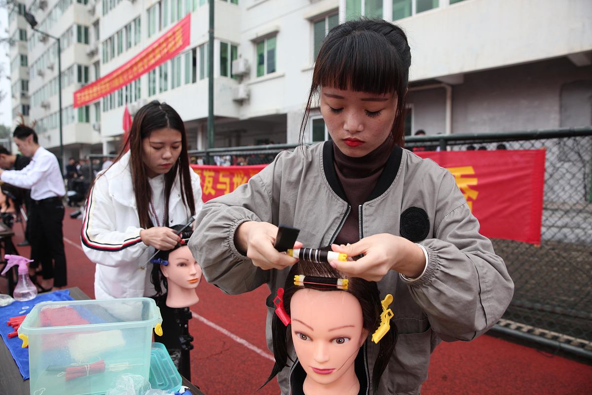 贵州省商业学校2020春季招生简章 | 报名时间、考试安排及专业设置