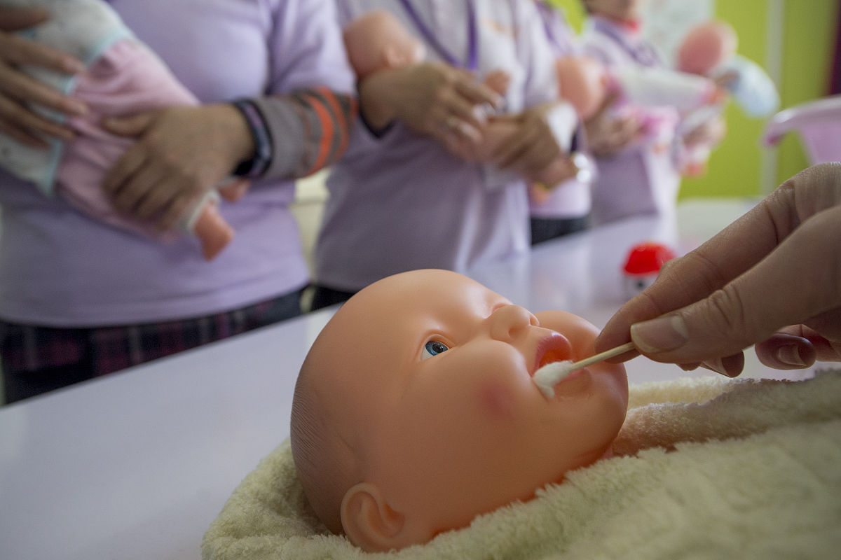 宝宝高烧如何冷敷降温？有效方法及注意事项