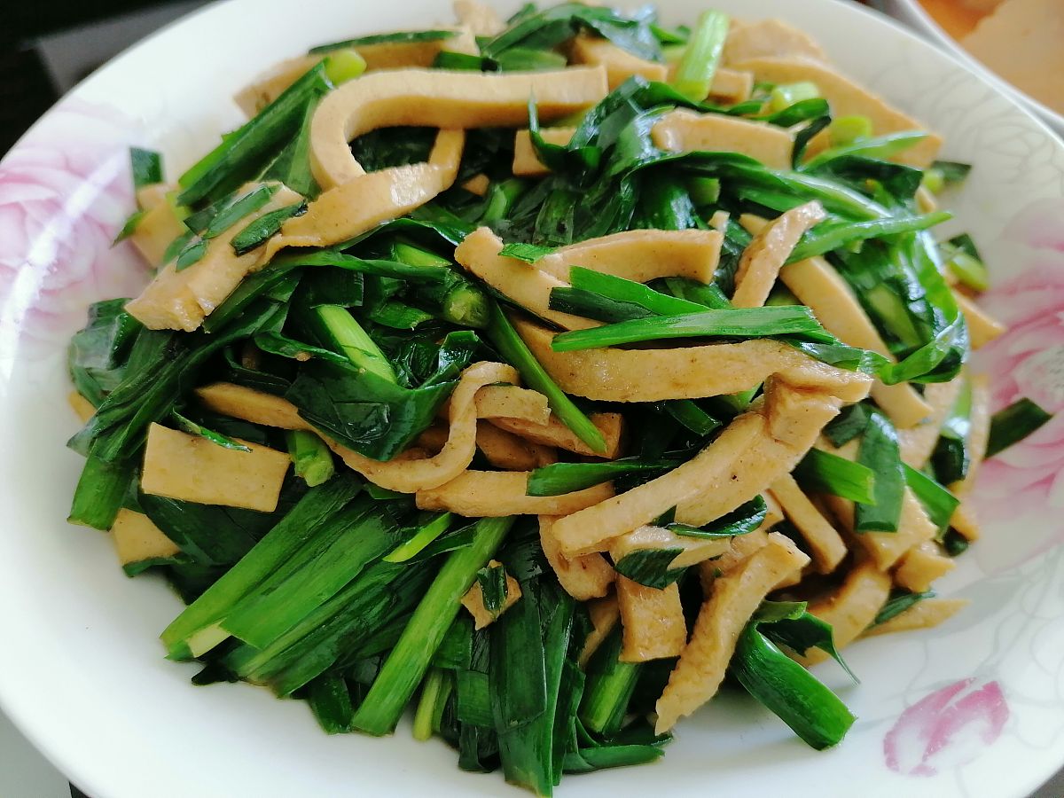 韭菜炒消失的他 - 川菜经典做法及步骤