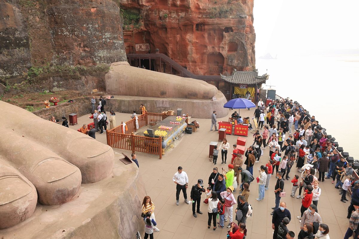 乐山医药科技学校乘车路线用发