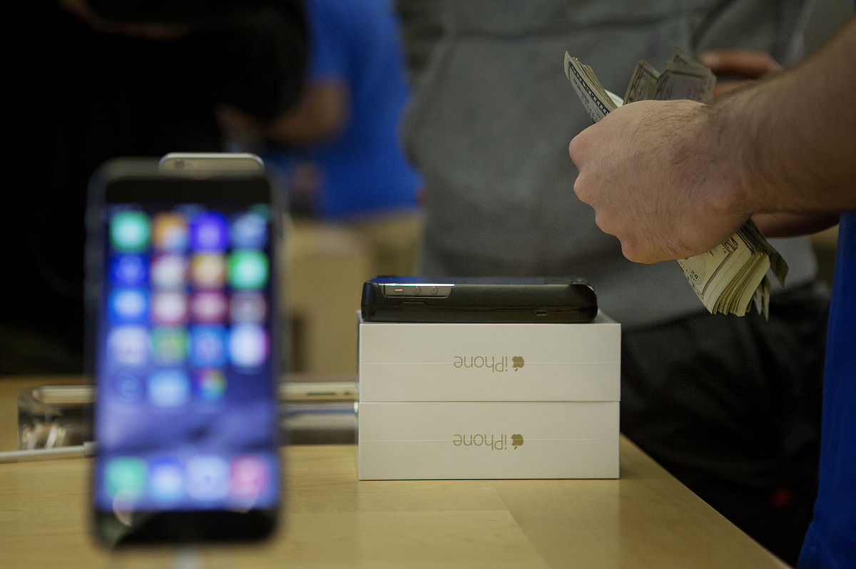 手機市場供需分析：價格、功能與政策影響