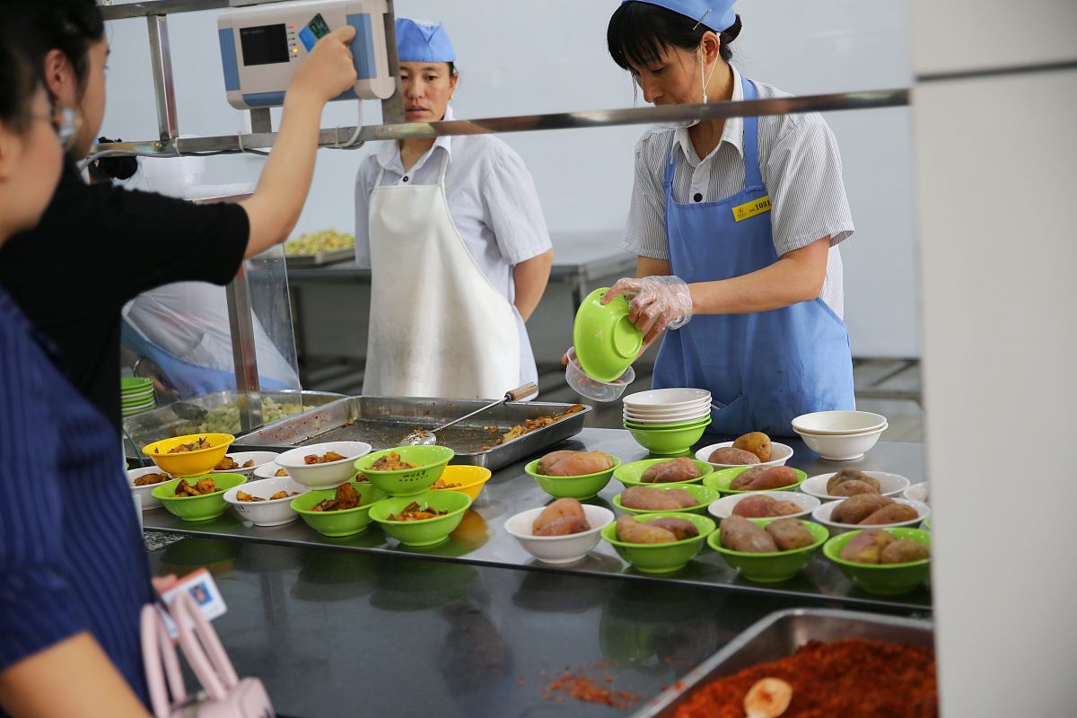 贵州地质学校中式烹饪专业怎么样？就业前景如何？