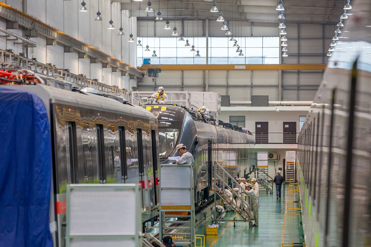 涂装车间滑橇变脏的原因