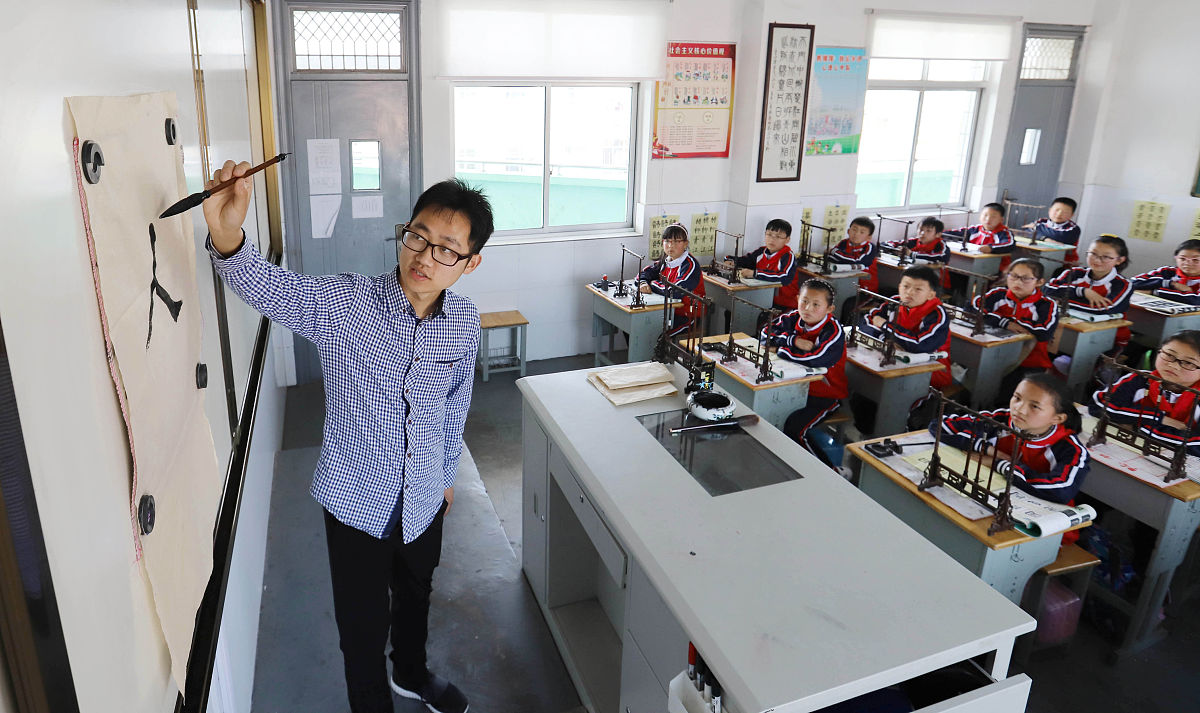 云阳职业教育中心电气运行与控制专业课程设置及就业前景