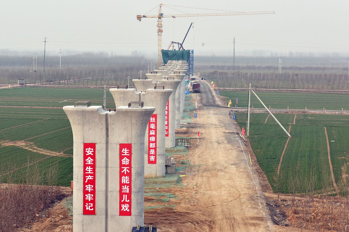 成都铁路学校铁道线路工程专业深度解析：课程设置、实践教学与发展前景