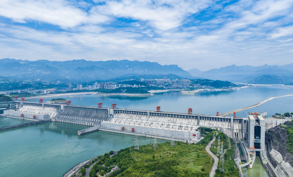 湖北宜昌三峡大坝,世界最大水电站的雄伟壮观