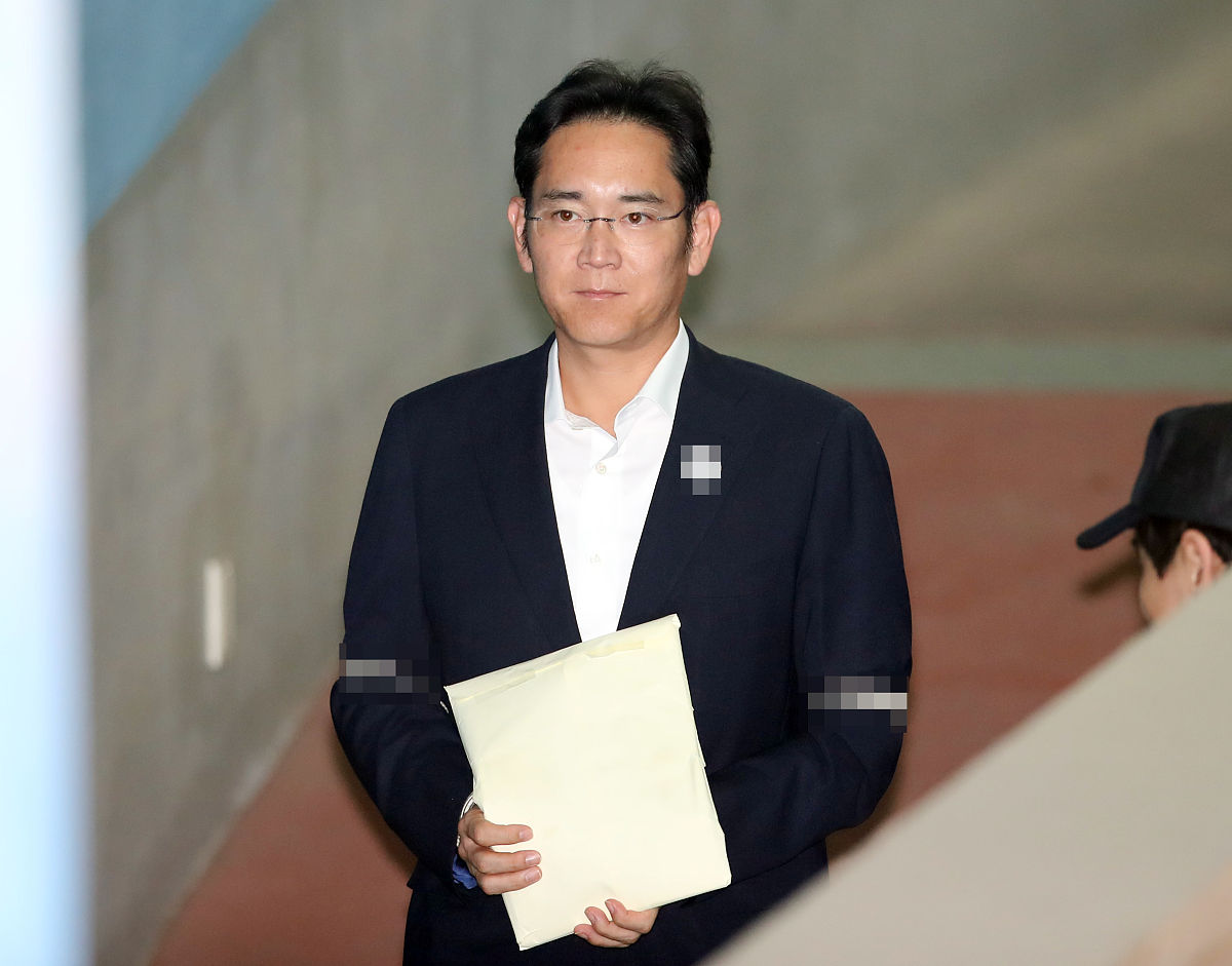 当地时间2017年11月2日,韩国首尔,三星电子副会长李在镕在首尔瑞草区
