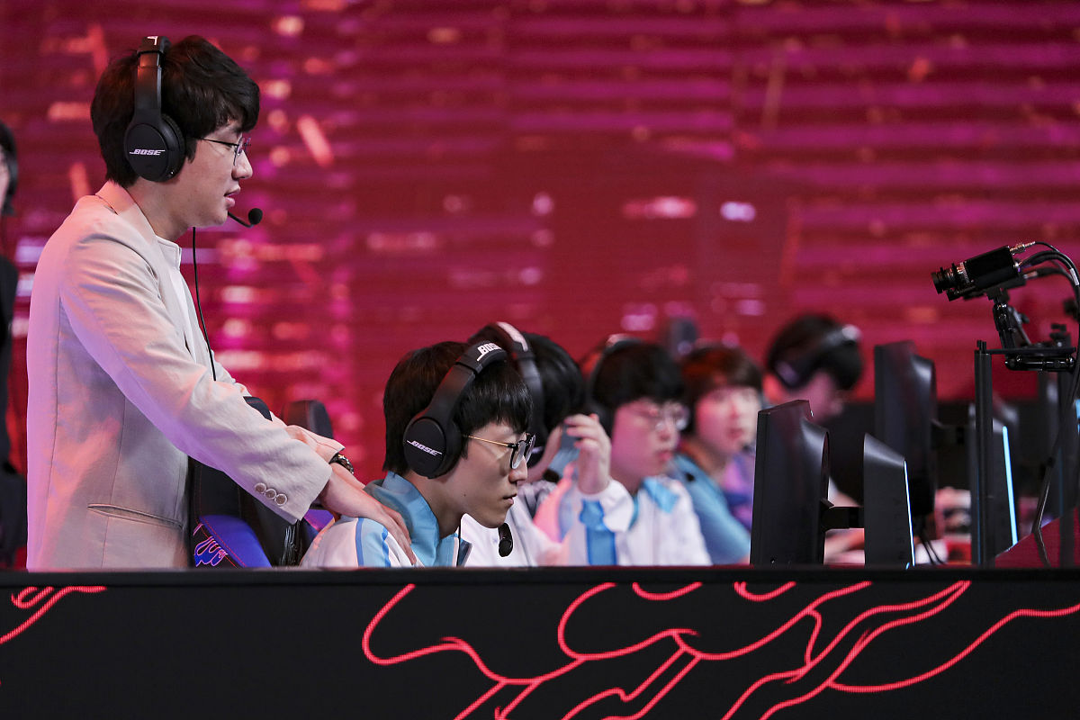 英雄联盟单机游戏