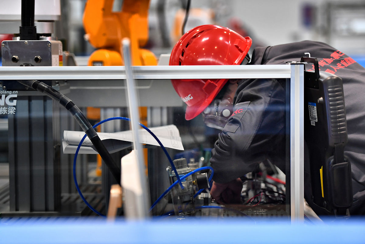 关于人力资源管理专业方面，信息代时代下石油企业技术人员培训问题研究的论文