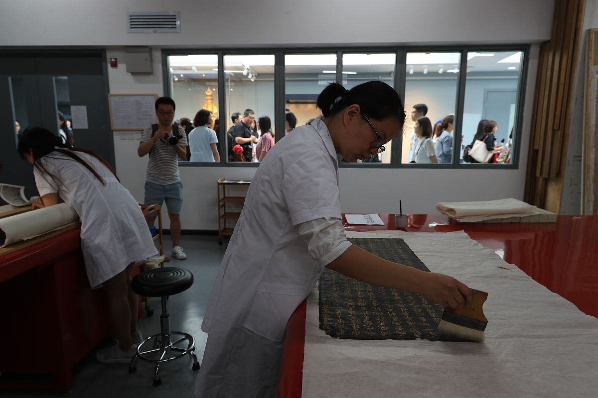 江苏卫校热门专业推荐：护理学、康复治疗学、医学影像学等