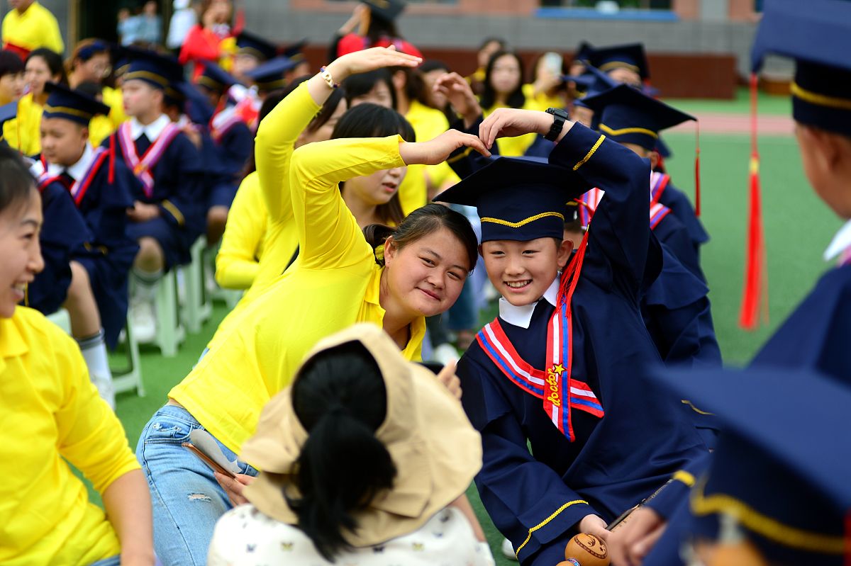 小学毕业典礼 班主任致辞