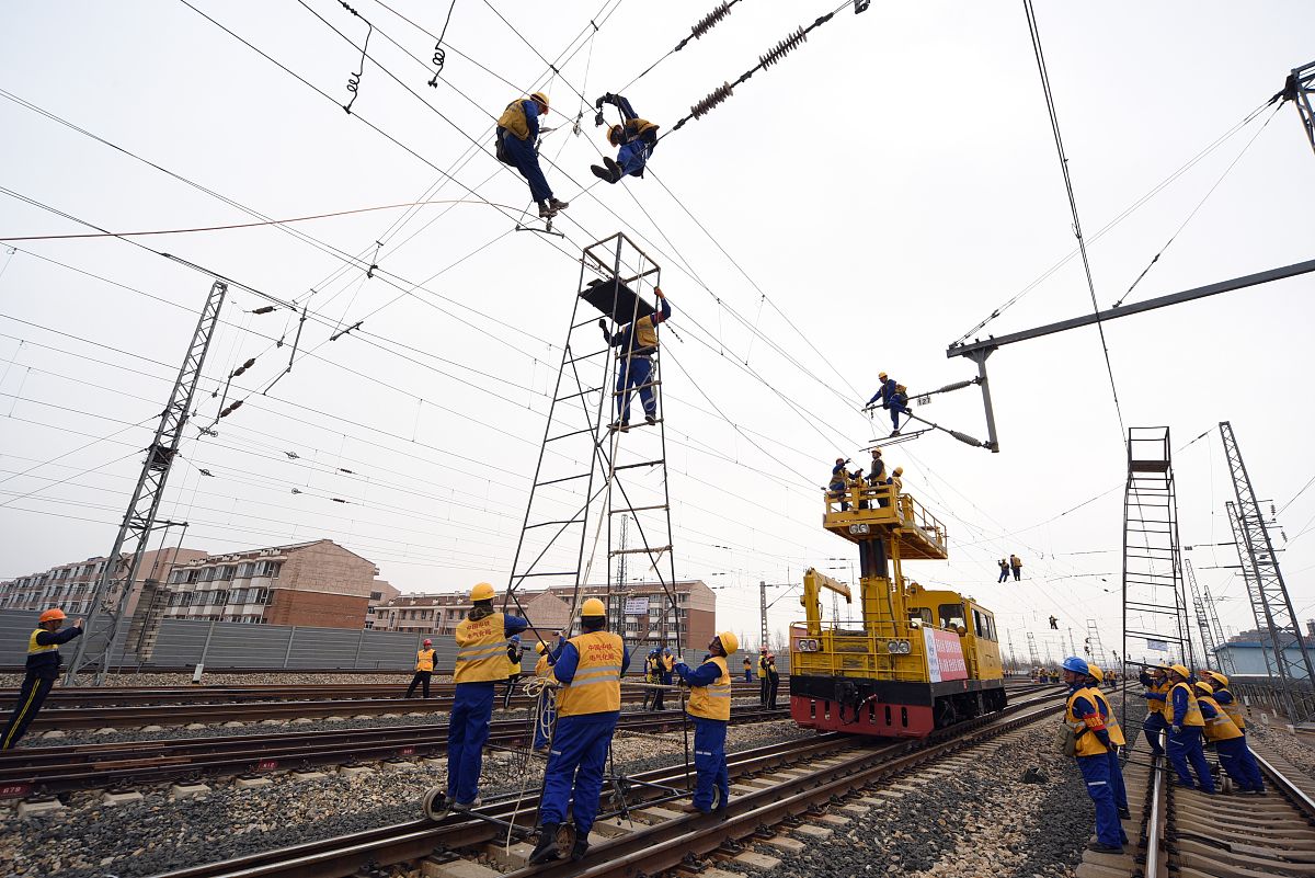 贵阳铁路高级技工学校铁路专业介绍 - 培养优秀铁路技工的摇篮