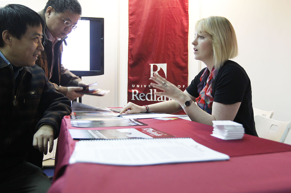 家政公司真的可以办证过香港打工的吗 解决步骤帮我用230字详细描述