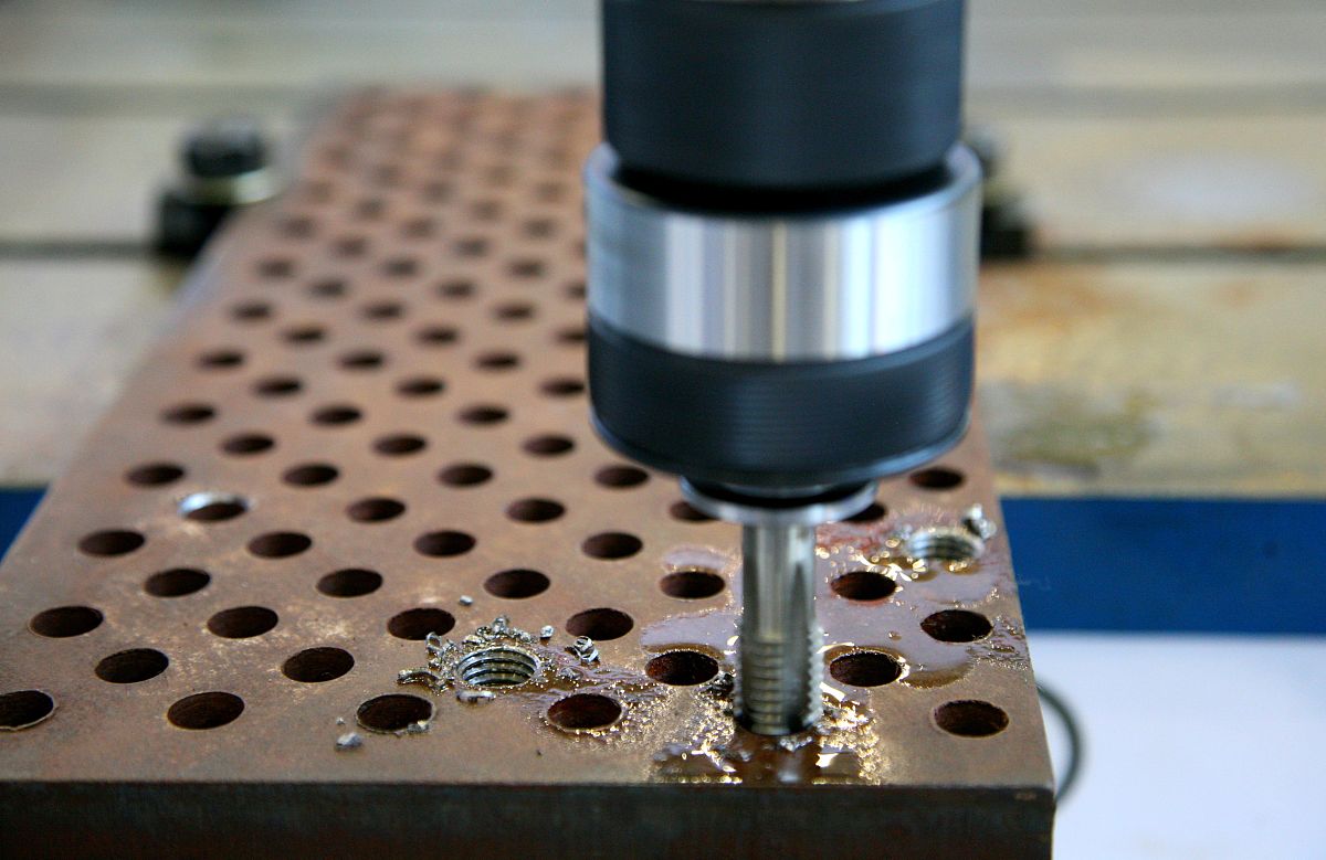 电火花加工的过程