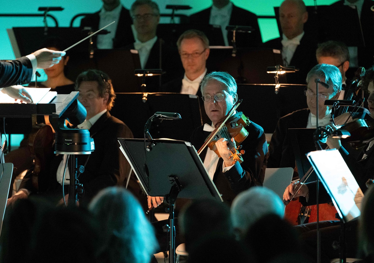 Record Producer: A Guide to This Exciting Career