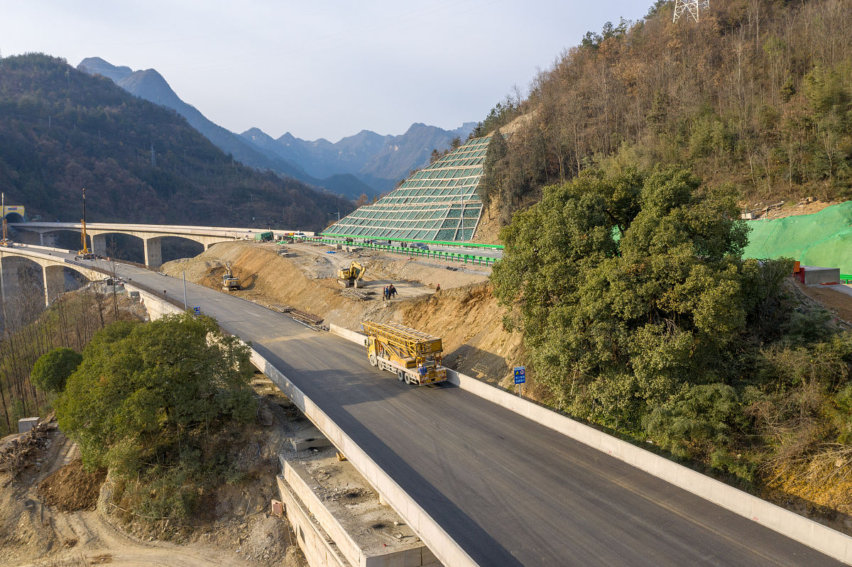 重庆市奉节职业教育中心道路与桥梁工程施工专业就业前景如何