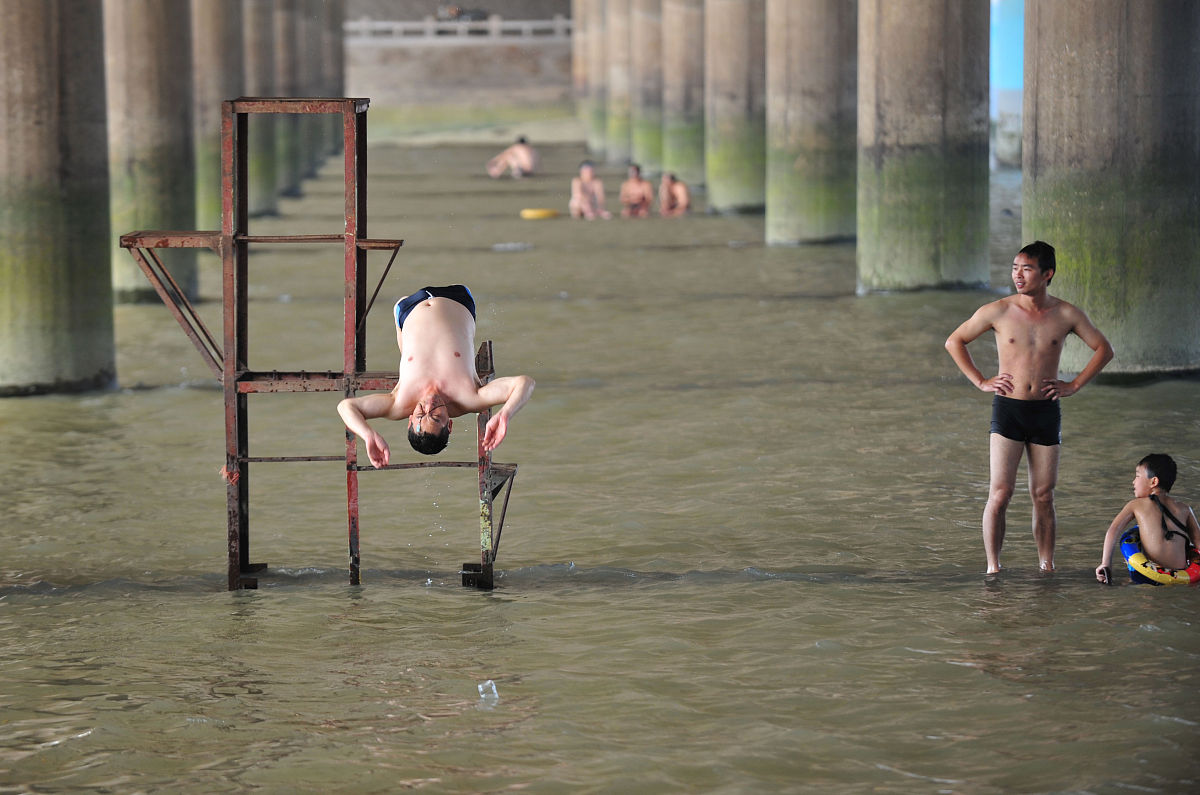 天津跳水大爷们为何突然爆火？