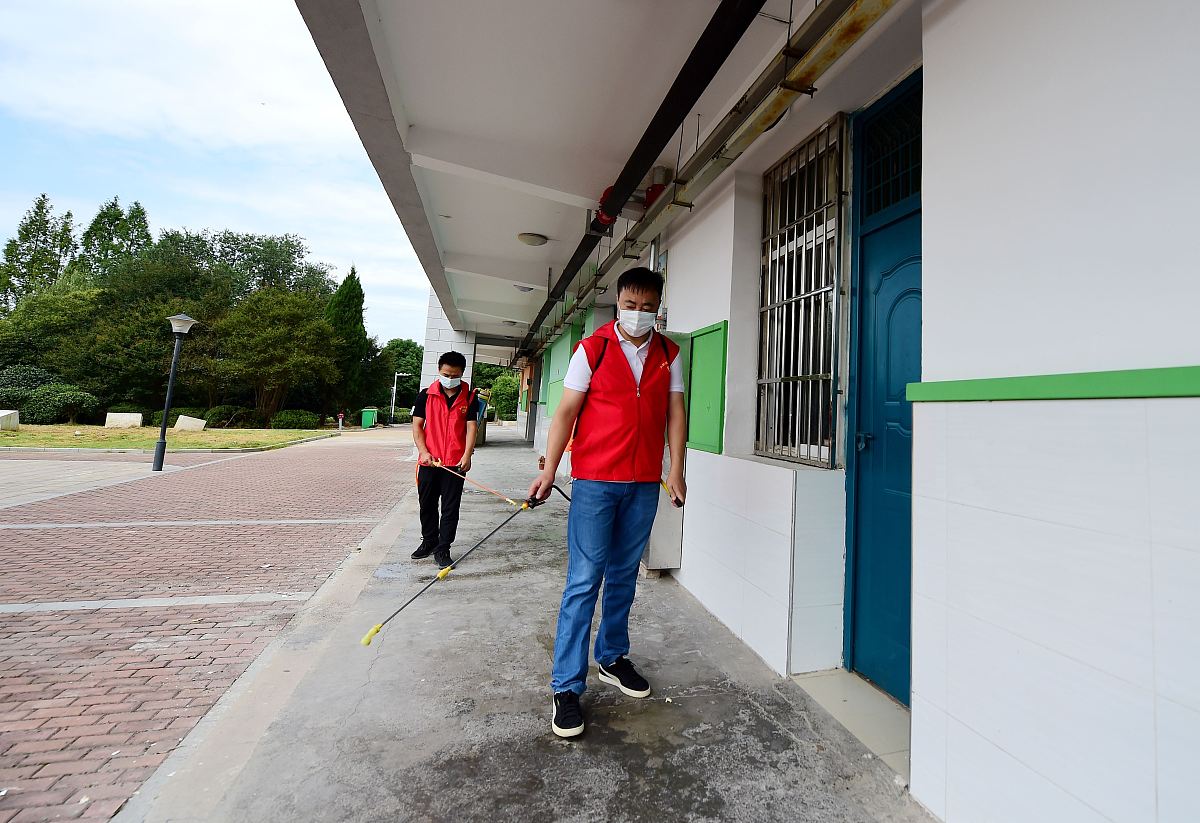 打造健康卫生校园环境：竞选卫生部长的倡议