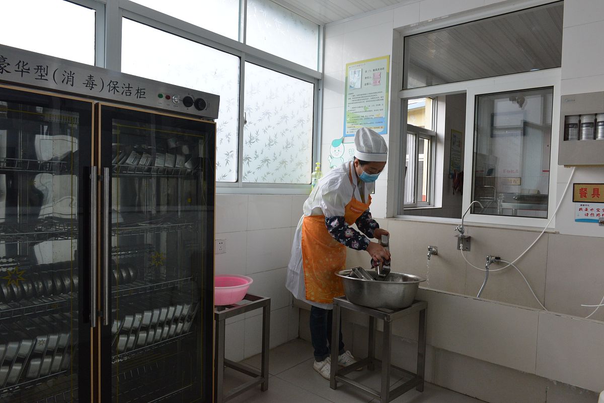 行政前台关于办公用品、药品及加班餐的管理