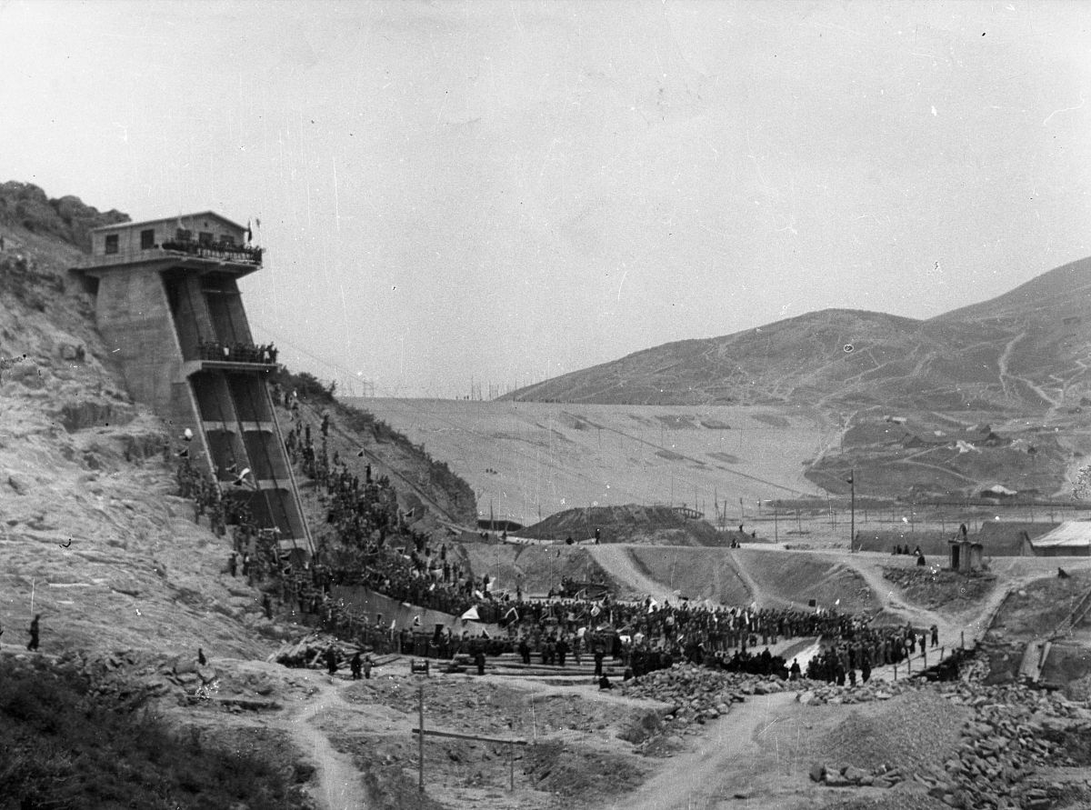 写一篇红旗渠大气的文案