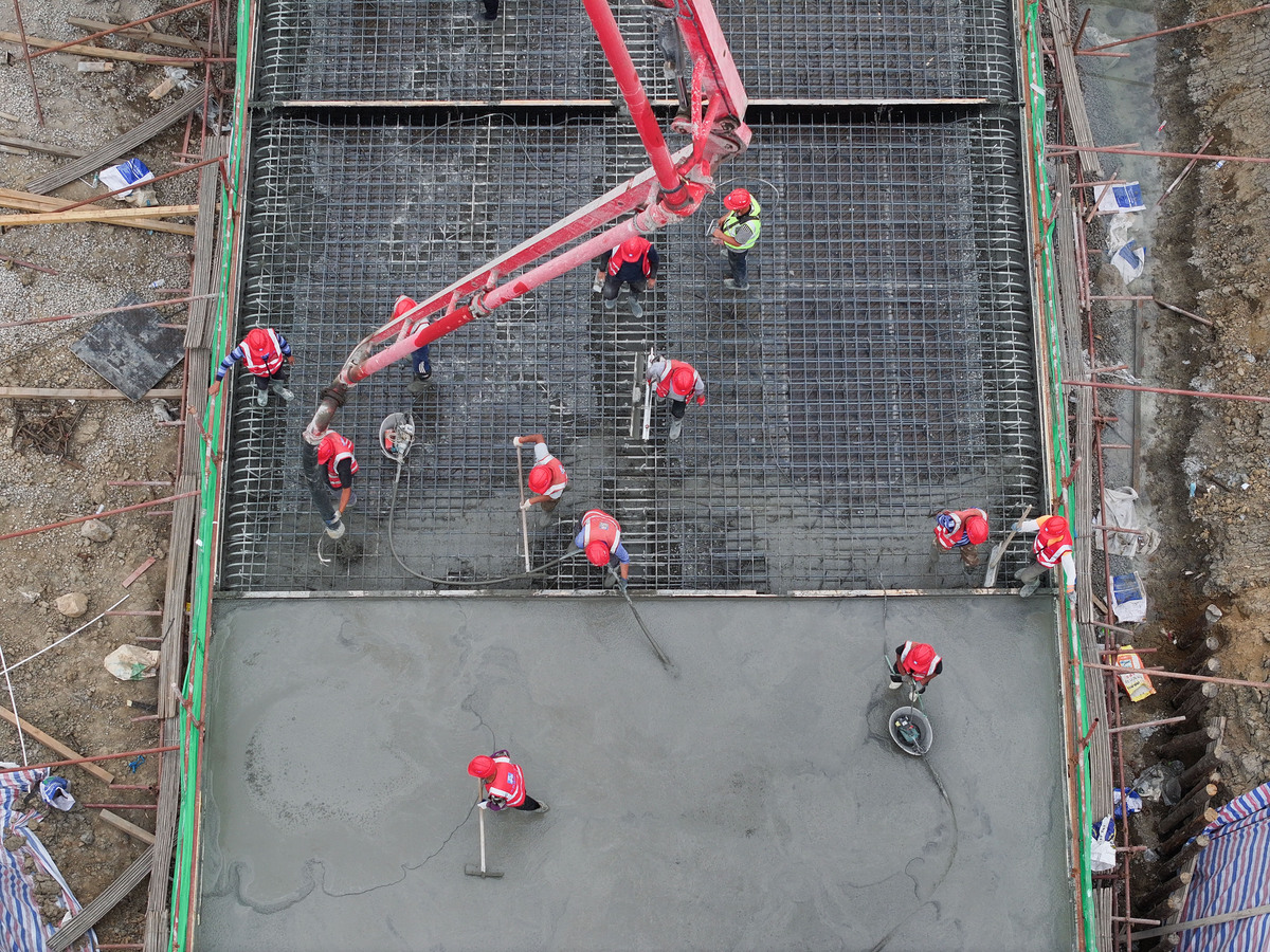 用具体统计数据进行说近几年中国建设项目施工过程中的基坑坍塌、机械伤害、高处坠落等事故风险写成一段话格式不少于2000字。 用具体统计数据进行说近几年中国建设项目施工过程中的基坑坍塌、机械伤害、高处坠落等事故风险写成一段话格式不少于2000字。