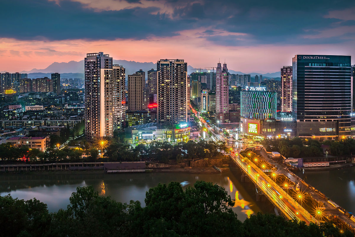 2021年9月10日,航拍江西上饶城市夜色.
