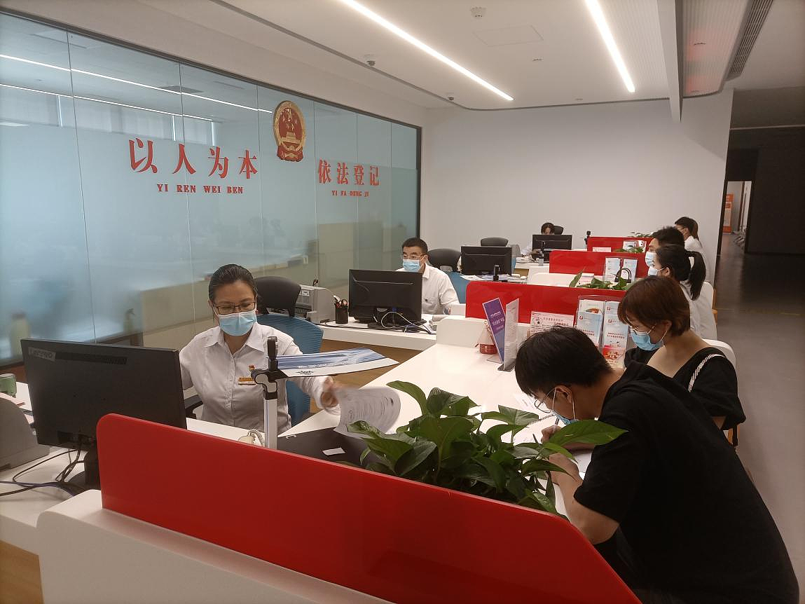 肇庆市中级人民法院机关后勤服务中心经费分类？