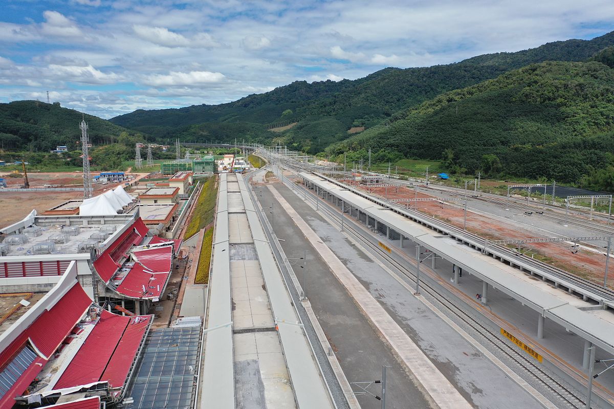 成都铁路学校分析未来几年铁路行业前景：高速铁路发展和人才需求将成趋势