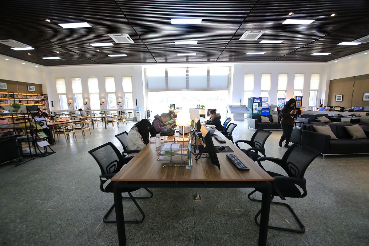 成都卫校3+2学制护理专业好就业吗