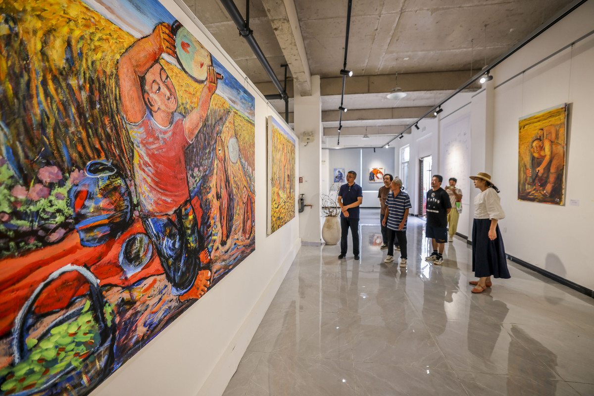 94岁捷克老人将家乡变身艺术馆，收藏来自世界各地的艺术品