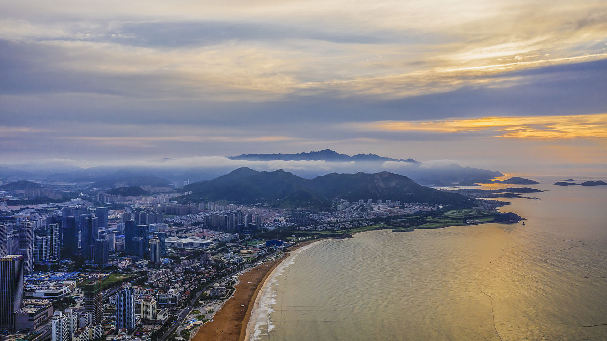 2021年8月7日,青岛,崂山海滨雕塑园.