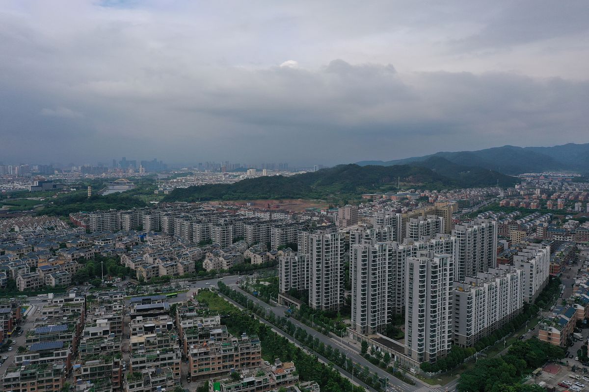 2020年5月22日,浙江金华,航拍义乌稠江万达区块高楼.