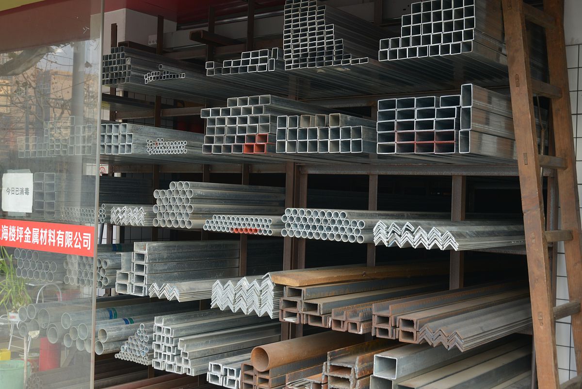 SJ建材有限公司金属线条国际市场营销策略研究综述