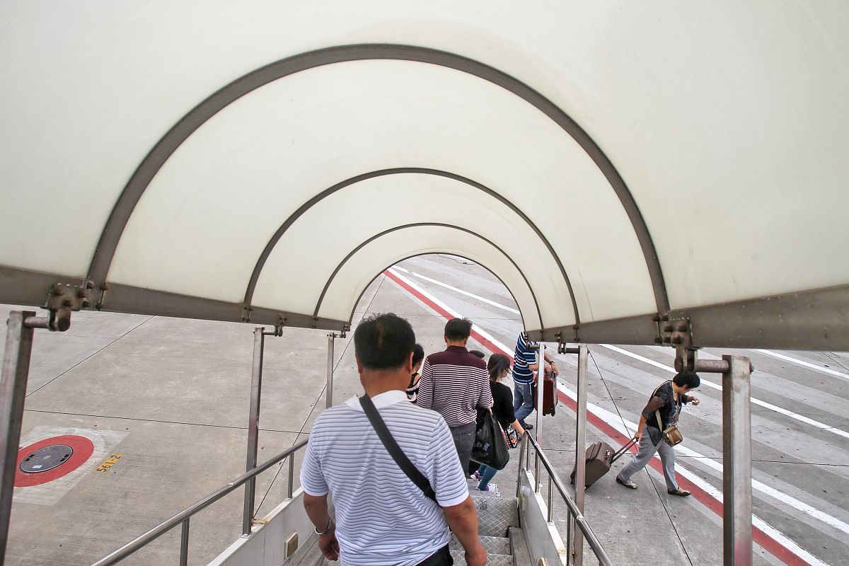 东方航空客舱安全制度体系设计：问题分析与优化方案