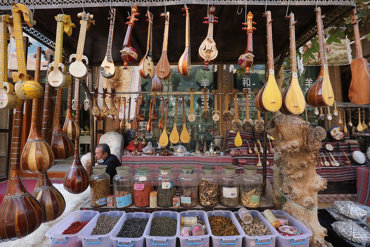 探秘喀赞其：西南民俗文化旅游的瑰宝