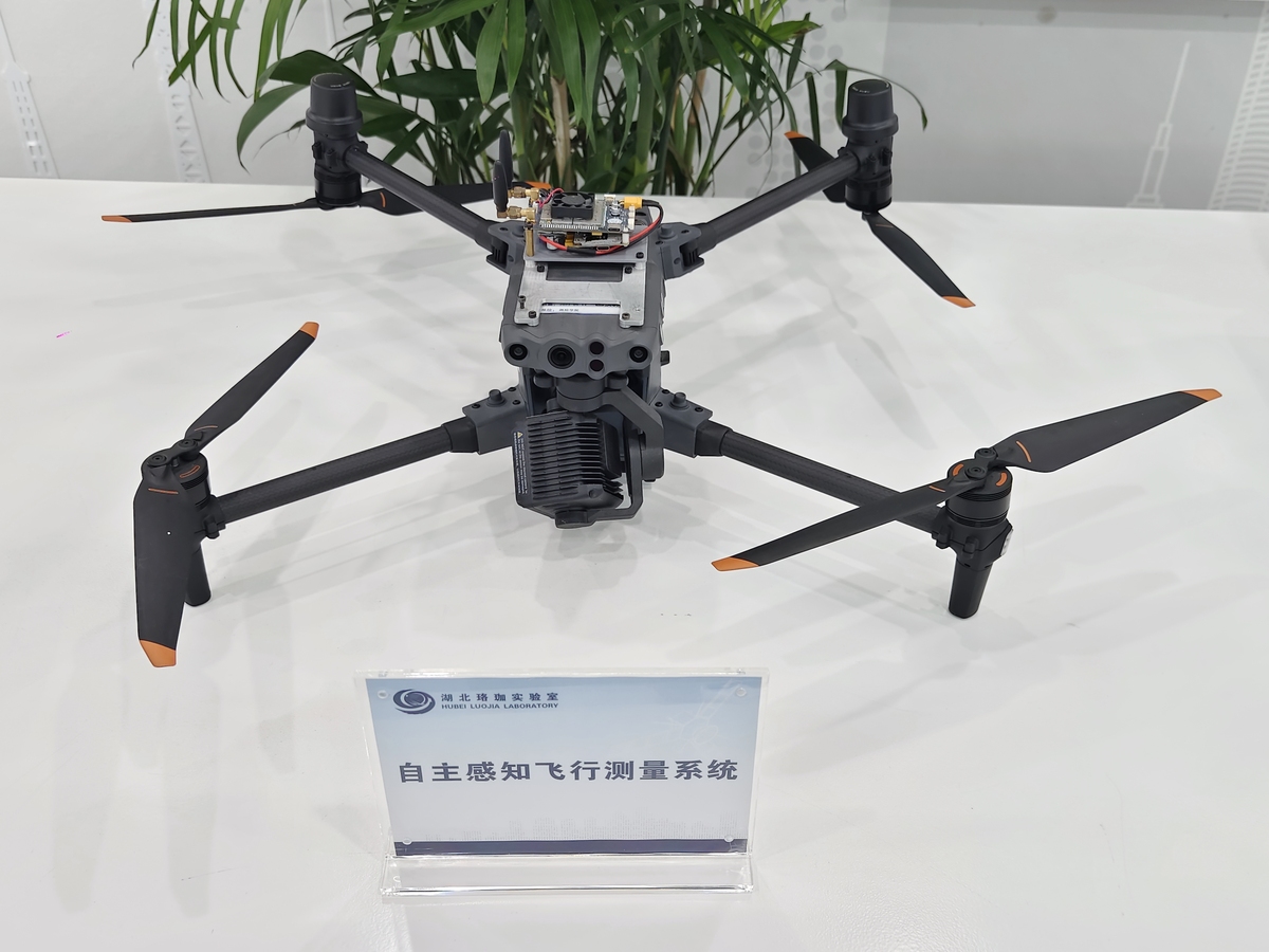 F450 四旋翼飞行器组装实验：步骤、结果与经验分享